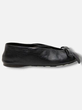 Moschino Women's Black Corsage Leather Ballet Flat Shoe Size EU:36/36.5 US:6/6.5